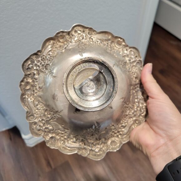 Antique WM Rogers Silver Co. Ornate Small Pedestal Bowl Silver Plated Heavy READ - Picture 5 of 16